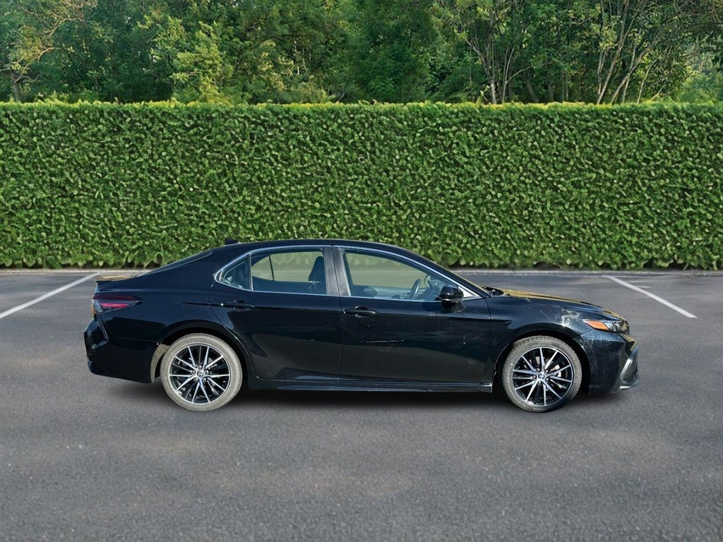 2021 Toyota Camry SE Auto