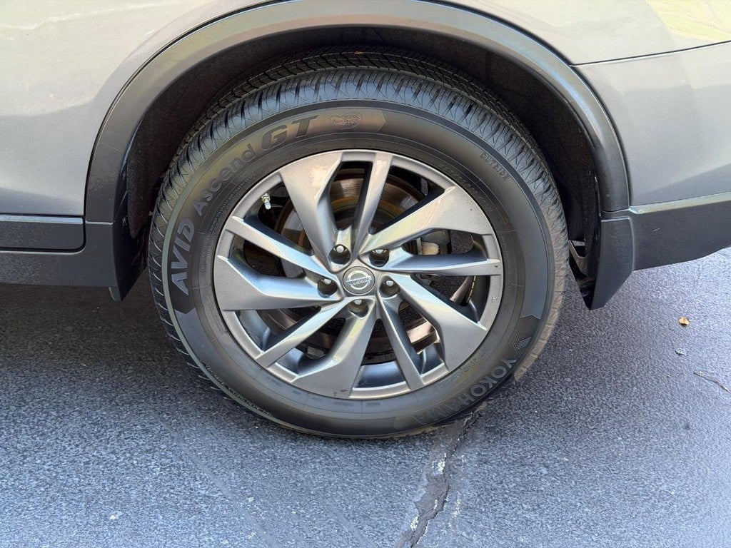2016 Nissan Rogue AWD 4dr SL