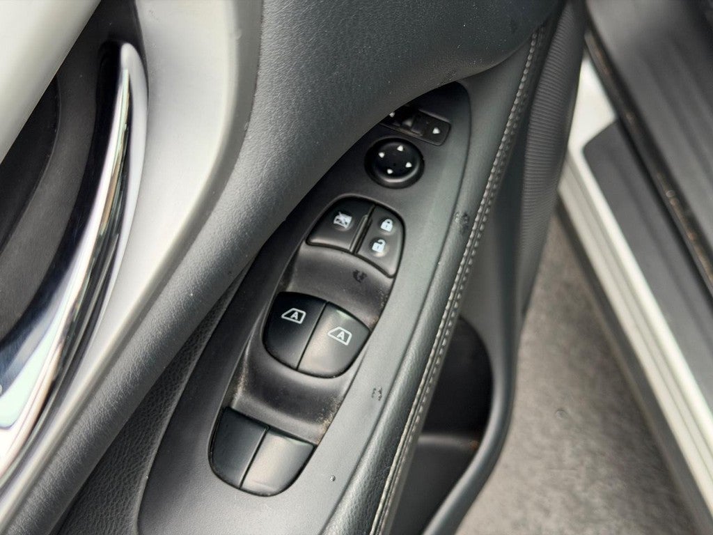 2020 Nissan Pathfinder 4x4 SV