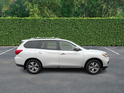 2020 Nissan Pathfinder 4x4 SV
