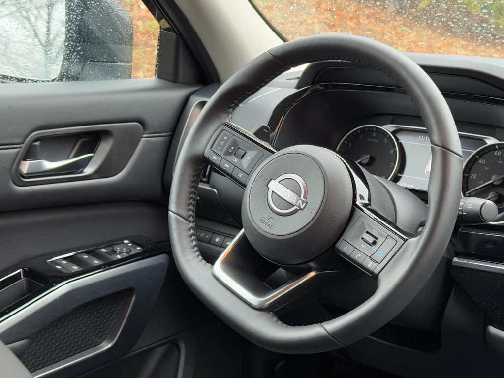 2024 Nissan Pathfinder SL 4WD