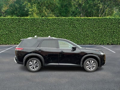 2024 Nissan Pathfinder SL 4WD