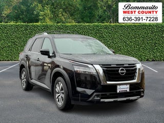 2024 Nissan Pathfinder SL 4WD