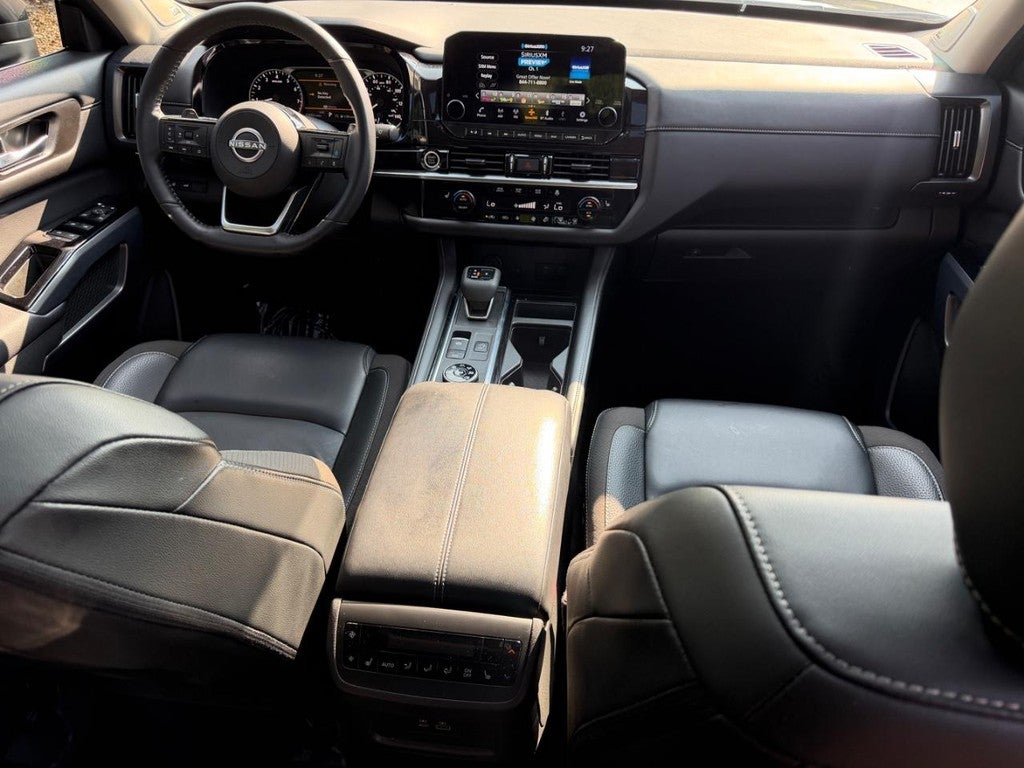 2023 Nissan Pathfinder SL 4WD