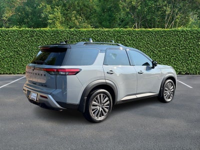 2023 Nissan Pathfinder SL 4WD