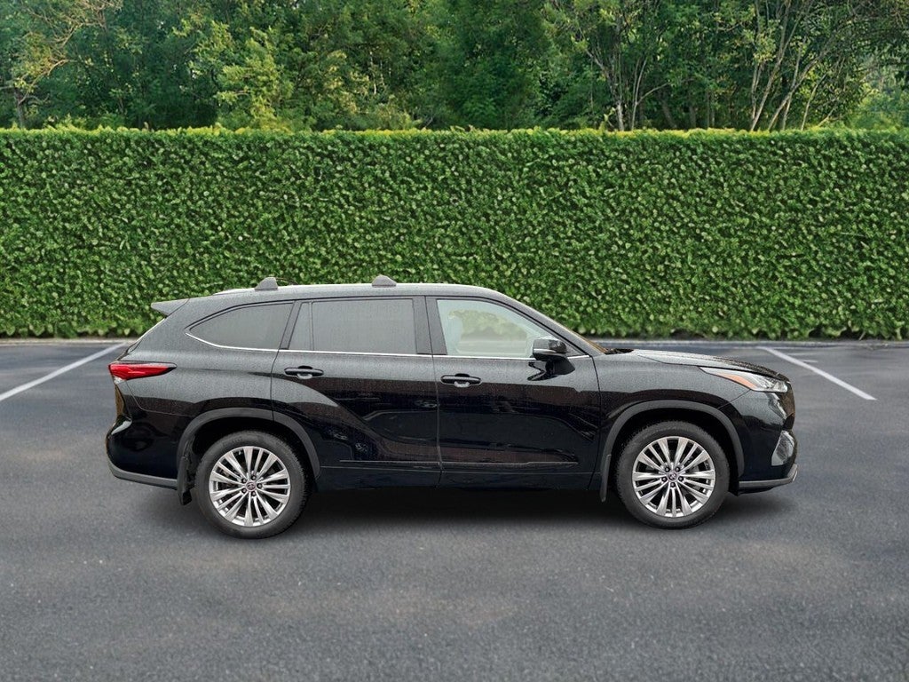 2023 Toyota Highlander AWD (Natl)