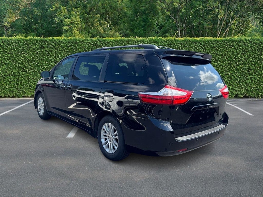 2015 Toyota Sienna 5dr 8-Pass Van XLE FWD (Natl)