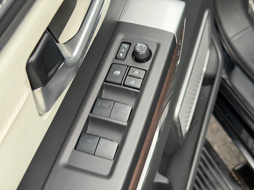 2024 Toyota Tundra 4WD Capstone Hybrid CrewMax 5.5' Bed (Natl)