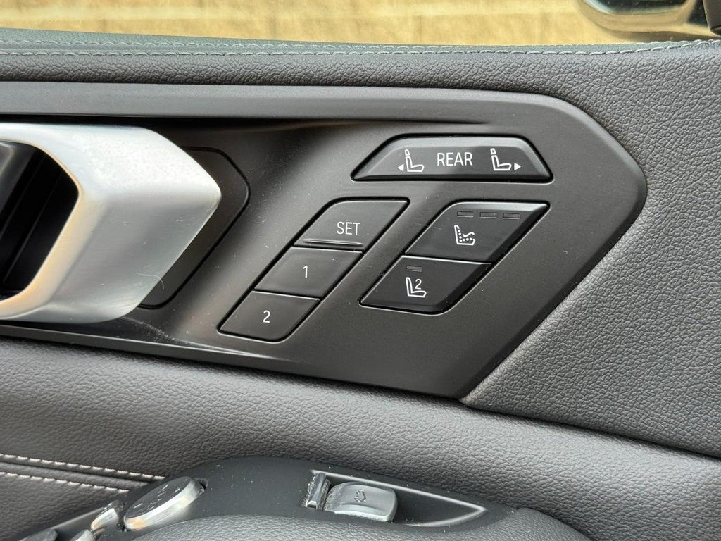 2021 BMW X7 M50i Sports Activity Vehicle