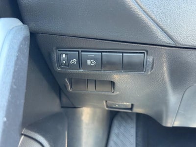 2023 Toyota Corolla Cross LE 4WD (Natl)