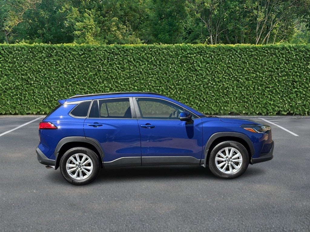 2023 Toyota Corolla Cross LE 4WD (Natl)