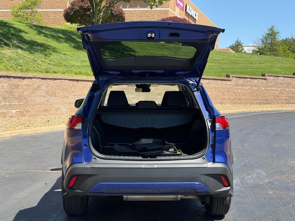 2023 Toyota Corolla Cross LE 4WD (Natl)