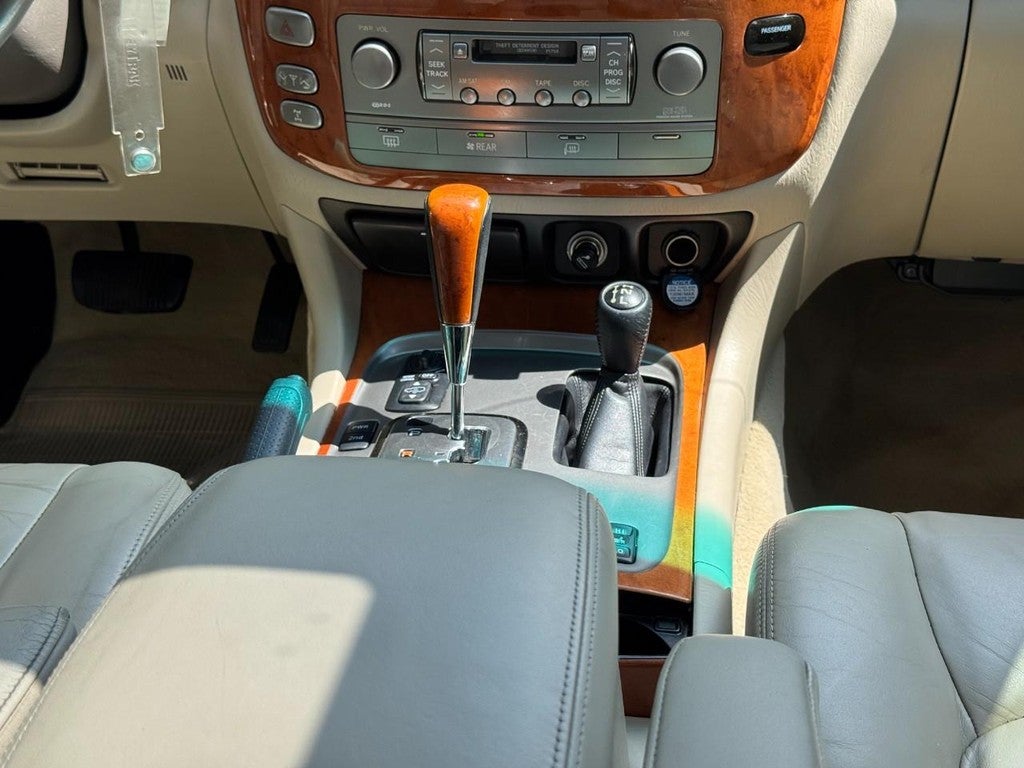2005 Lexus LX 470 4dr SUV