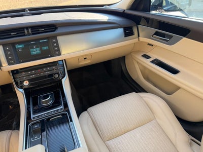 2018 Jaguar XF Sedan 35t Prestige AWD