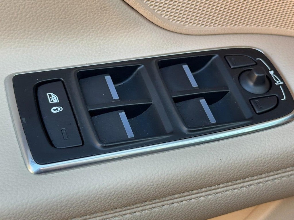 2018 Jaguar XF Sedan 35t Prestige AWD