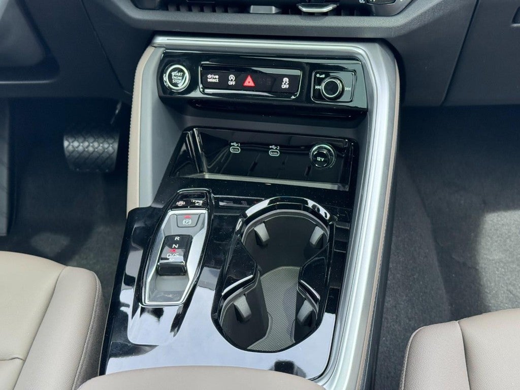 2025 Audi Q5 Premium 2.0 TFSI quattro