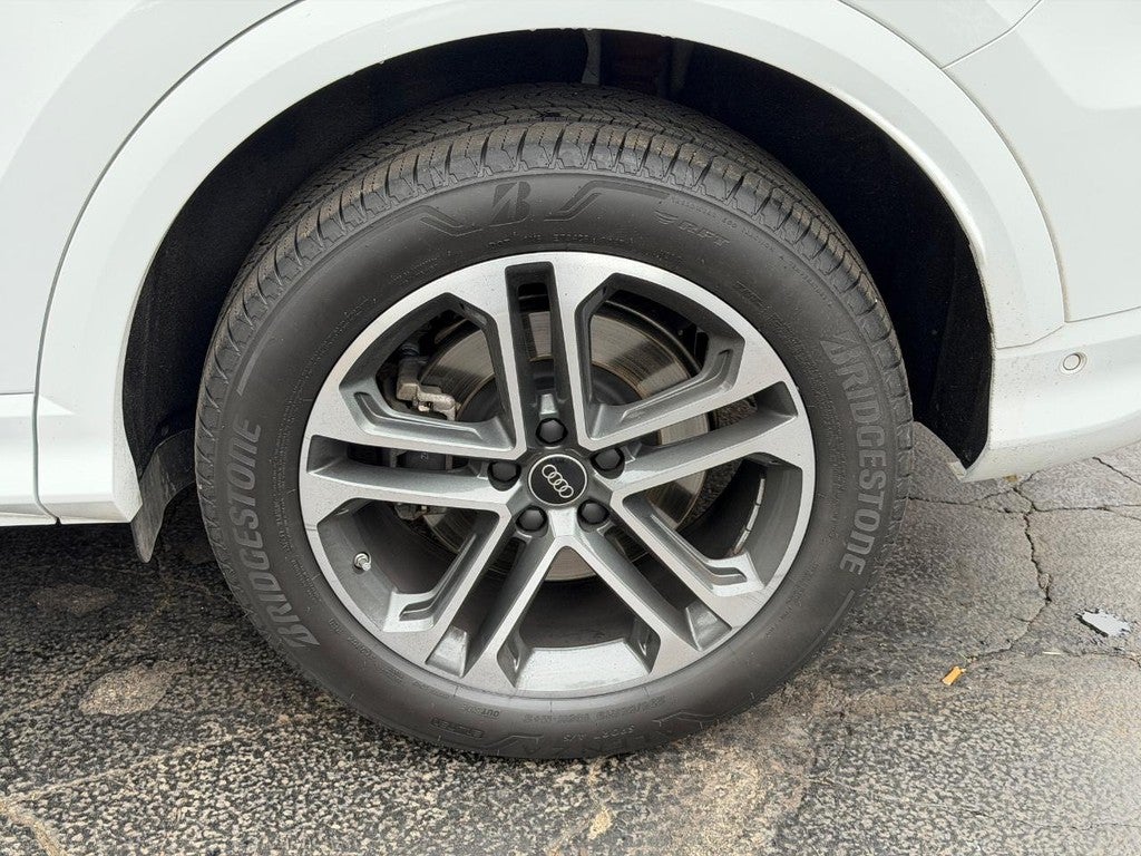 2025 Audi Q5 Premium 2.0 TFSI quattro