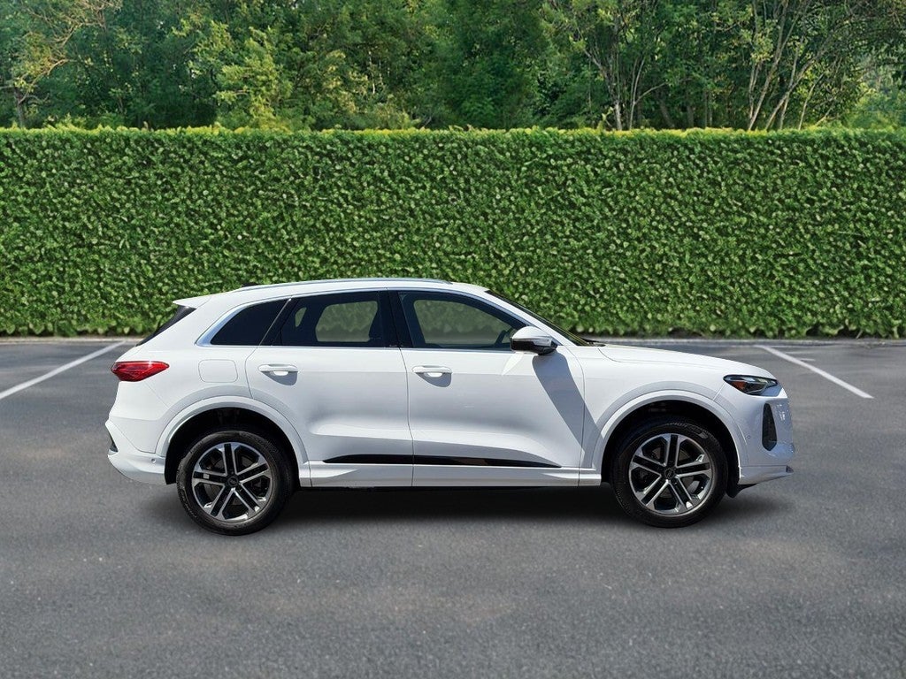2025 Audi Q5 Premium 2.0 TFSI quattro