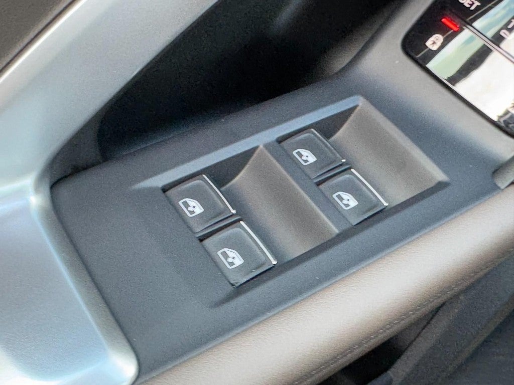 2025 Audi Q5 Premium 2.0 TFSI quattro