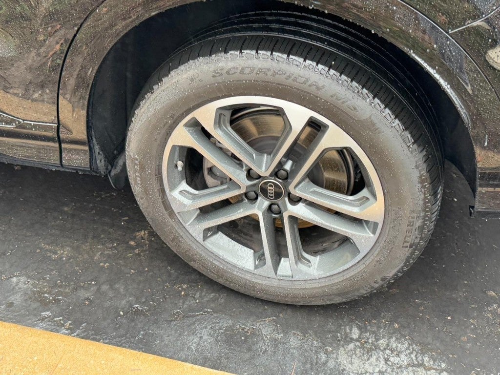 2025 Audi Q5 Premium 2.0 TFSI quattro