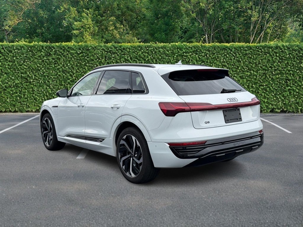 2024 Audi Q8 e-tron Premium Plus quattro