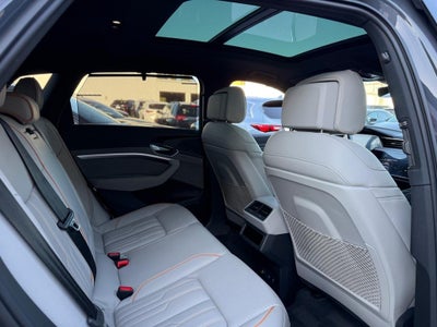 2024 Audi Q8 e-tron Prestige quattro