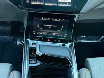 2024 Audi Q8 e-tron Prestige quattro