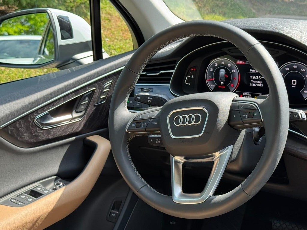 2025 Audi Q7 Premium 55 TFSI quattro