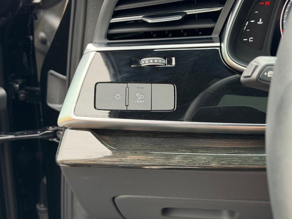 2025 Audi Q7 Premium 55 TFSI quattro