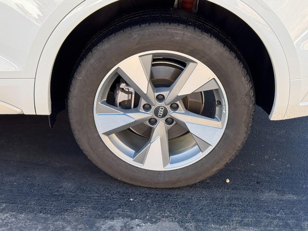 2025 Audi Q5 Premium Plus 40 TFSI quattro