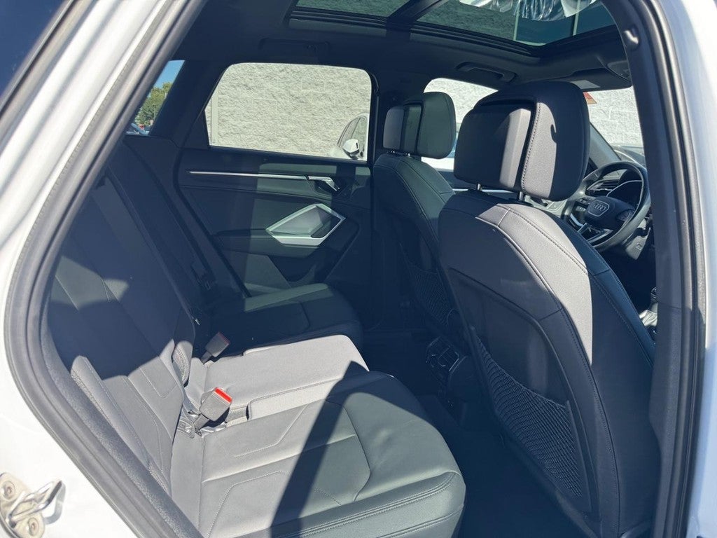 2024 Audi Q3 S line Premium 45 TFSI quattro