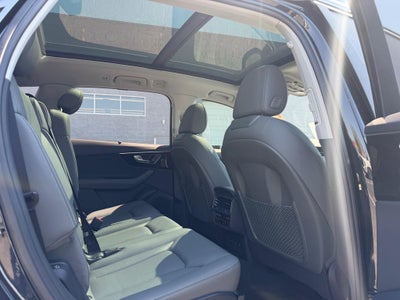 2025 Audi Q7 Premium Plus 55 TFSI quattro