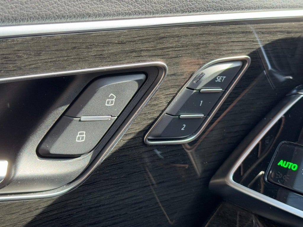 2025 Audi Q7 Prestige 55 TFSI quattro