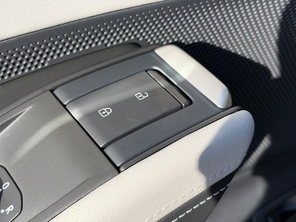 2027 Volkswagen Atlas SE 4MOTION