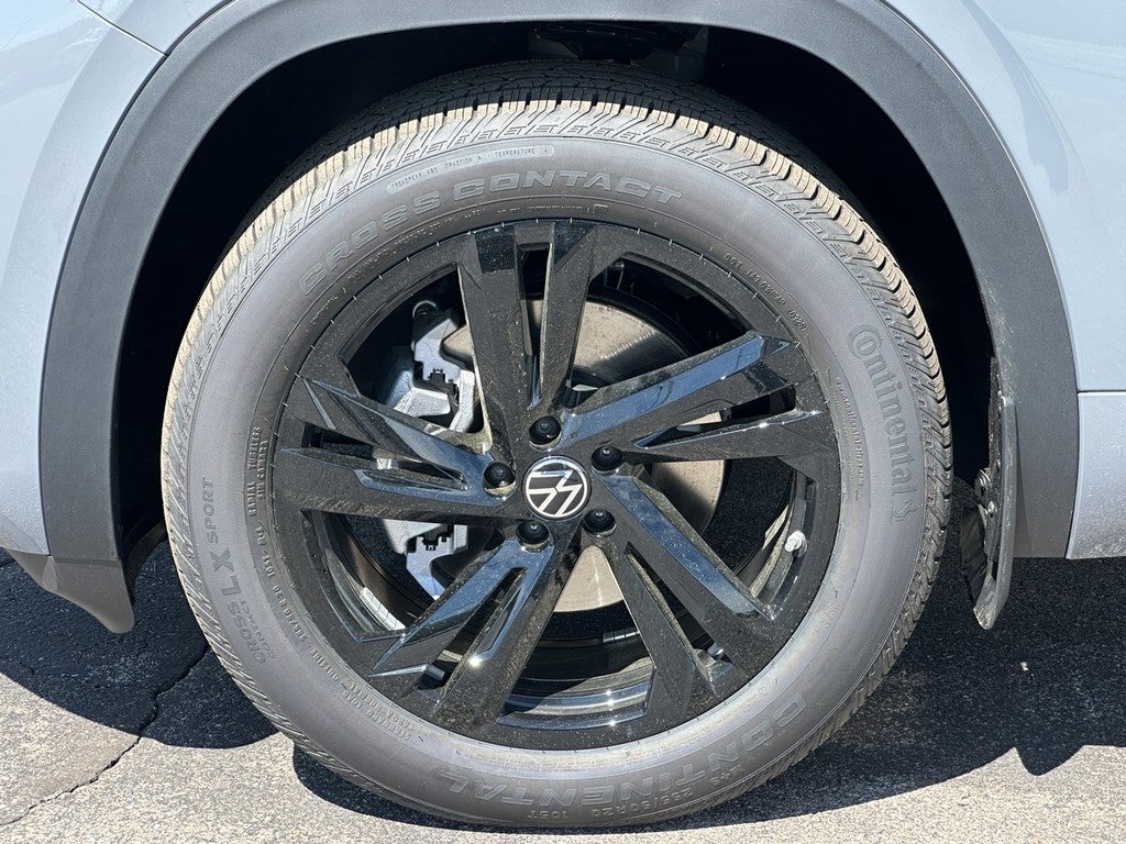 2026 Volkswagen Atlas Cross Sport 2.0T SEL R-Line Black 4MOTION