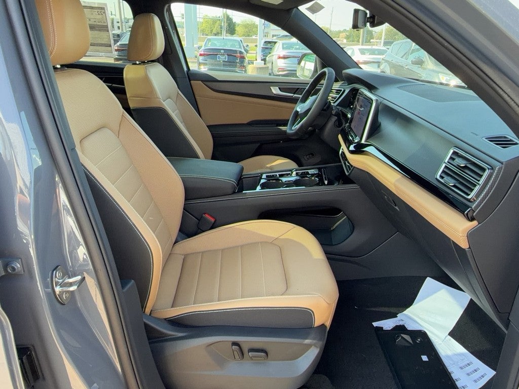 2026 Volkswagen Atlas Cross Sport 2.0T SEL R-Line Black 4MOTION