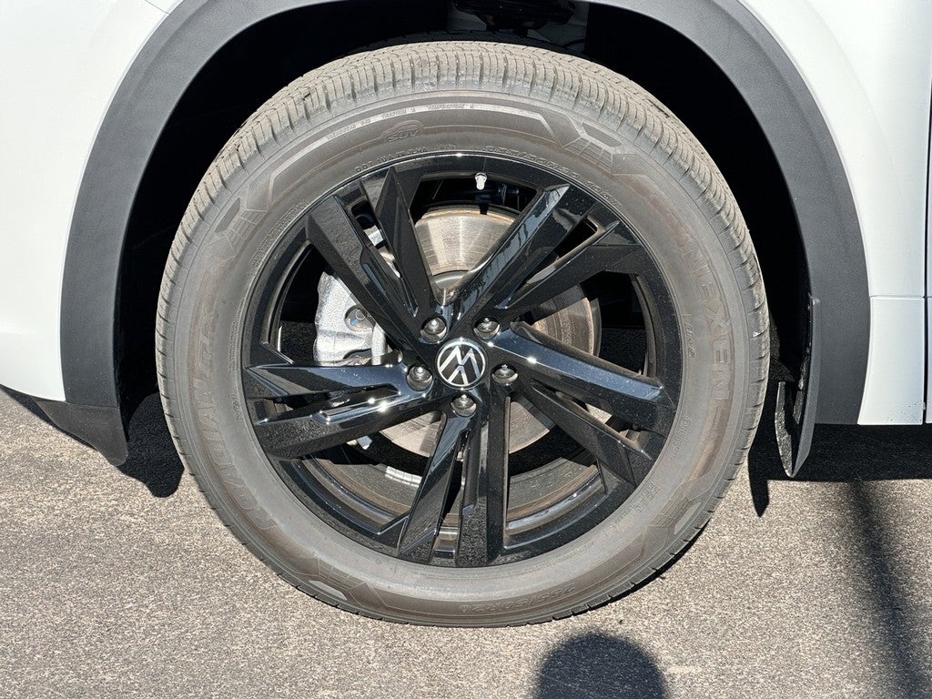 2026 Volkswagen Atlas Cross Sport 2.0T SEL R-Line Black 4MOTION