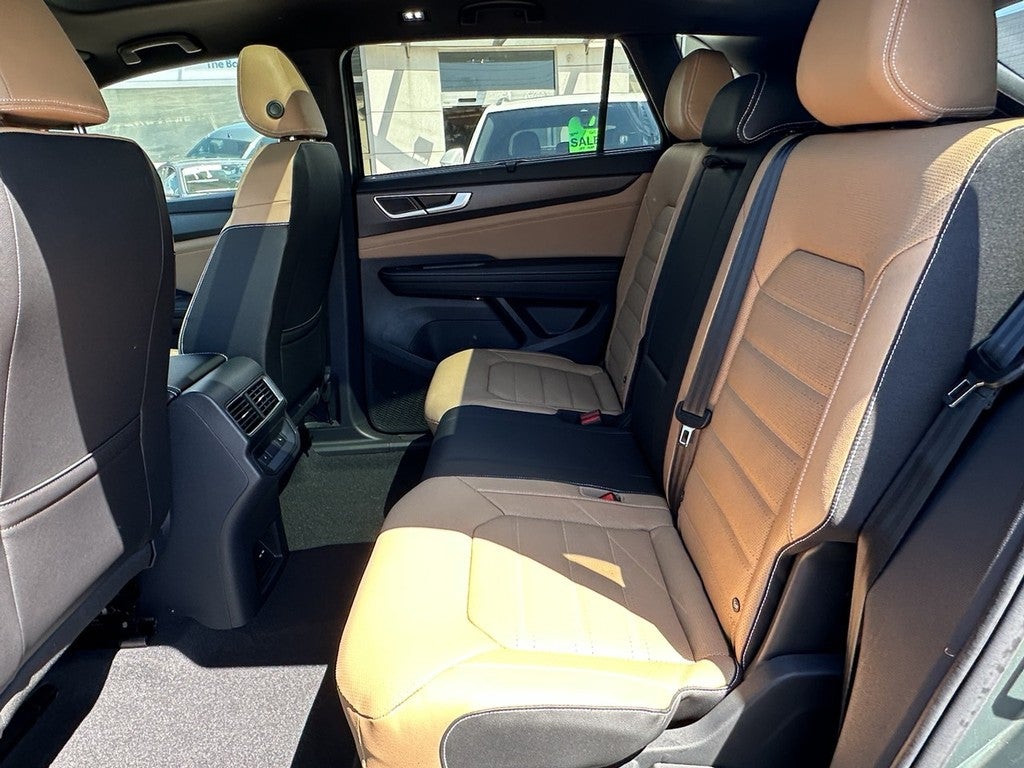 2026 Volkswagen Atlas Cross Sport 2.0T SEL R-Line Black 4MOTION