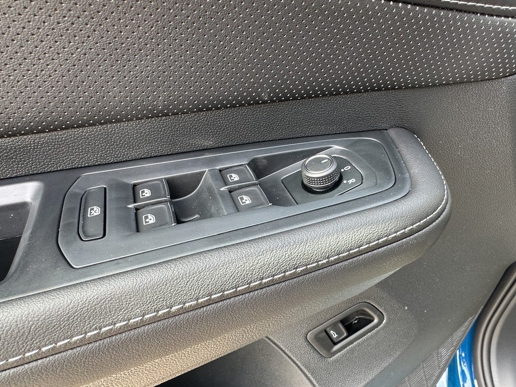 2025 Volkswagen Atlas Cross Sport 2.0T SEL R-Line Black 4MOTION