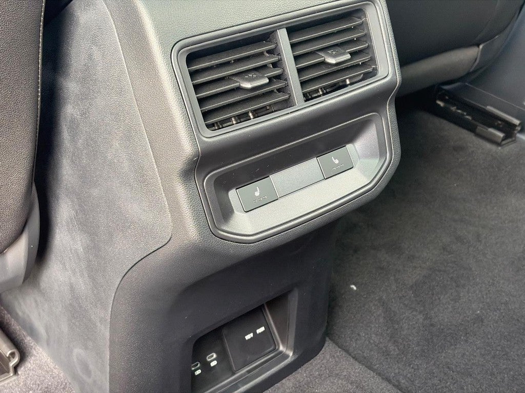 2026 Volkswagen Atlas Cross Sport 2.0T SEL 4MOTION