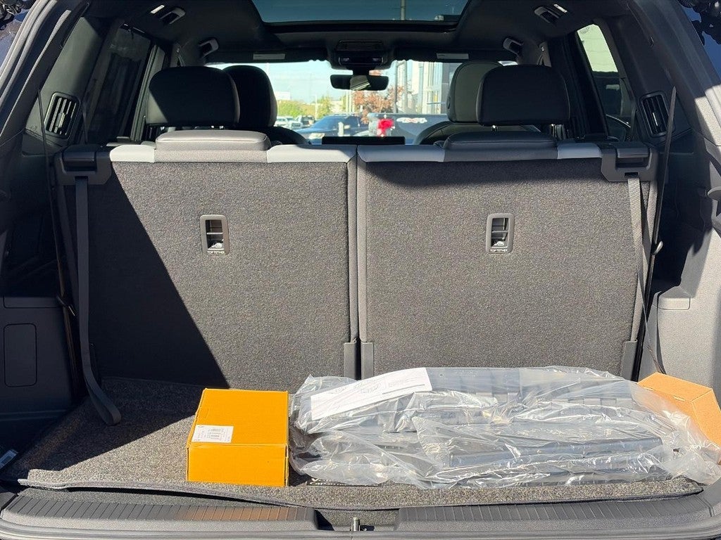2027 Volkswagen Atlas SEL Premium R-Line 4MOTION