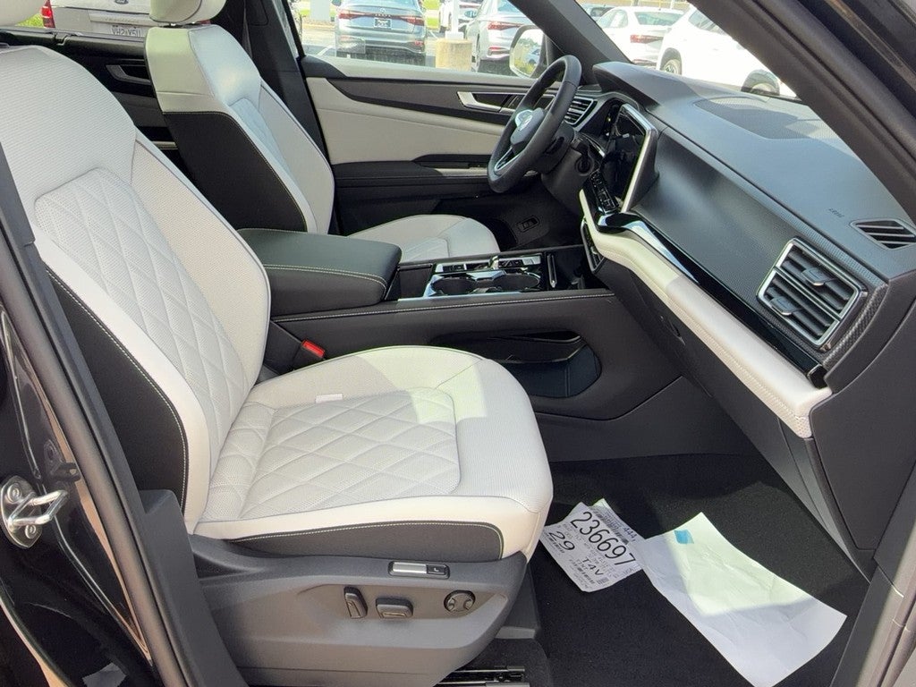 2026 Volkswagen Atlas Cross Sport 2.0T SEL Premium R-Line 4MOTION