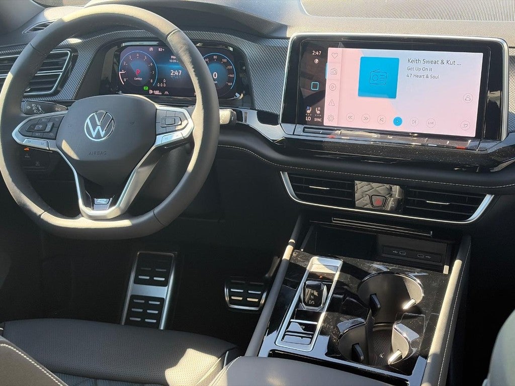 2026 Volkswagen Atlas Cross Sport 2.0T SEL Premium R-Line 4MOTION