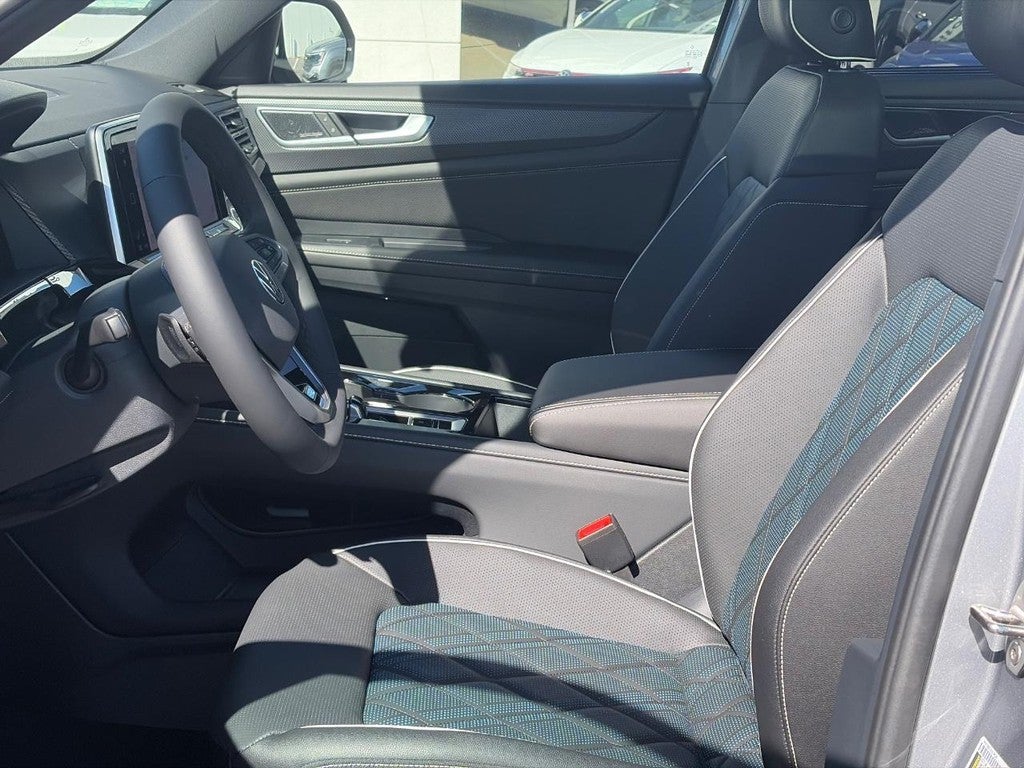 2026 Volkswagen Atlas Cross Sport 2.0T SEL Premium R-Line 4MOTION