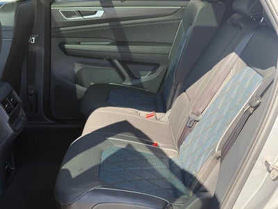 2026 Volkswagen Atlas Cross Sport 2.0T SEL Premium R-Line 4MOTION
