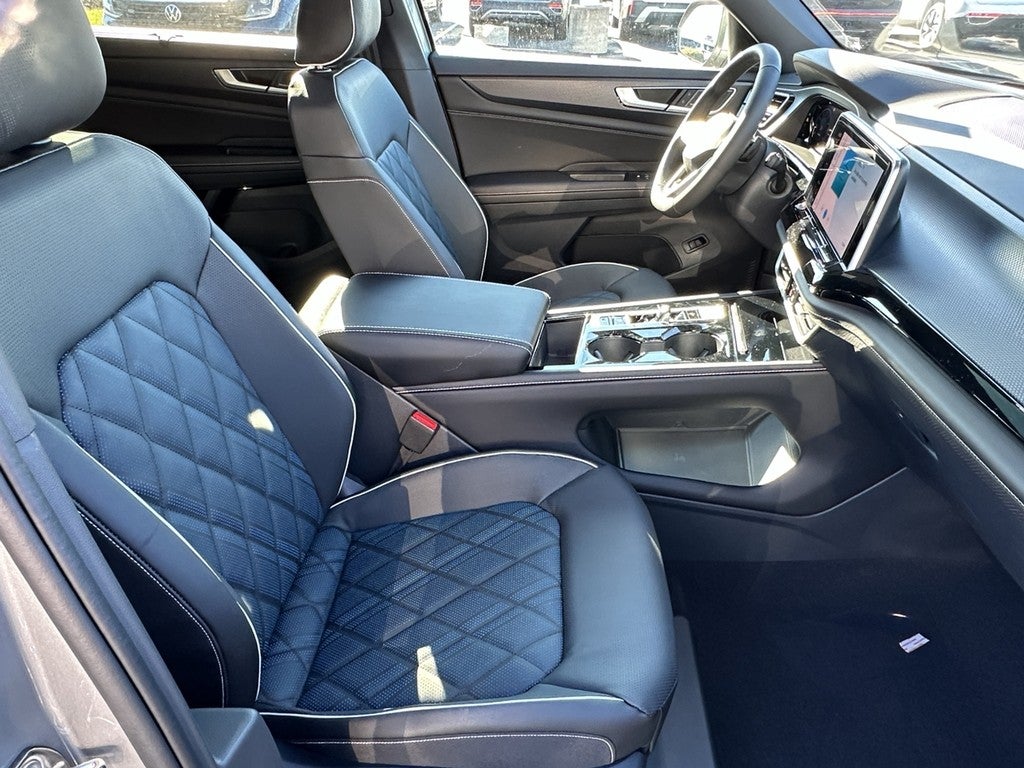 2026 Volkswagen Atlas Cross Sport 2.0T SEL Premium R-Line 4MOTION