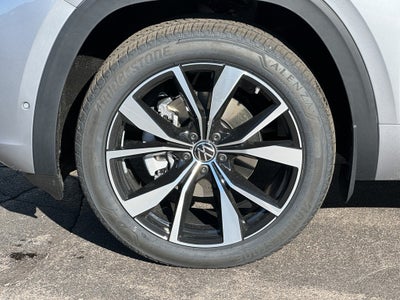 2026 Volkswagen Atlas Cross Sport 2.0T SEL Premium R-Line 4MOTION