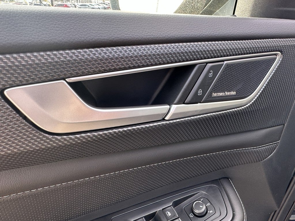 2026 Volkswagen Atlas Cross Sport 2.0T SEL Premium R-Line 4MOTION