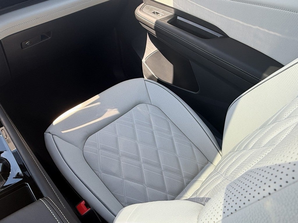 2026 Volkswagen Atlas Cross Sport 2.0T SEL Premium R-Line 4MOTION