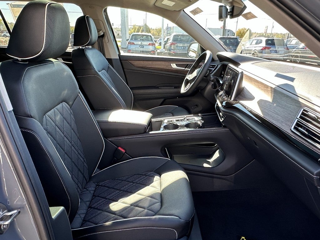 2026 Volkswagen Atlas 2.0T SEL Premium R-Line 4MOTION